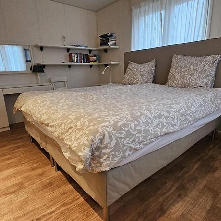 Chalet Buutengeweun, Met Luxe Jacuzzi En Tonsauna Sint Annaland Exterior foto