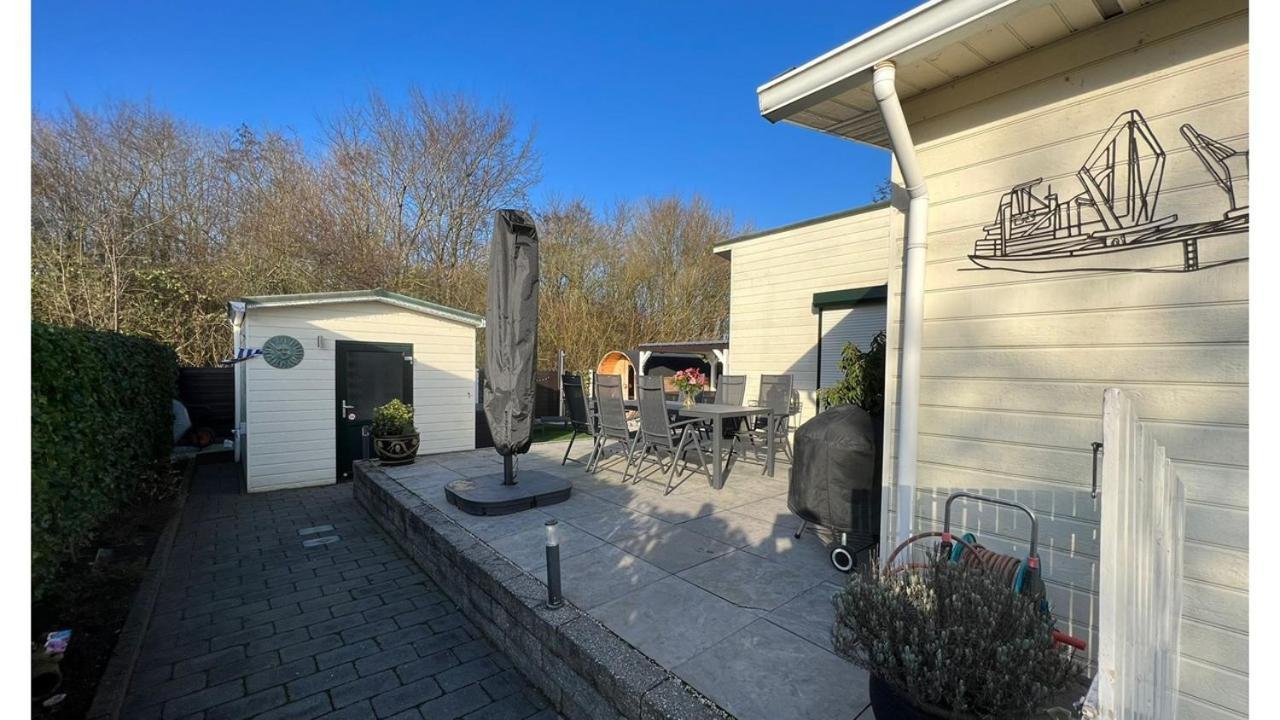 Chalet Buutengeweun, Met Luxe Jacuzzi En Tonsauna Sint Annaland Exterior foto